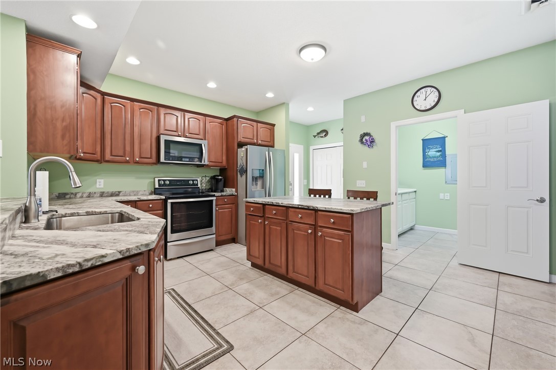 Lake Milton Condo Garage 03a - Residential