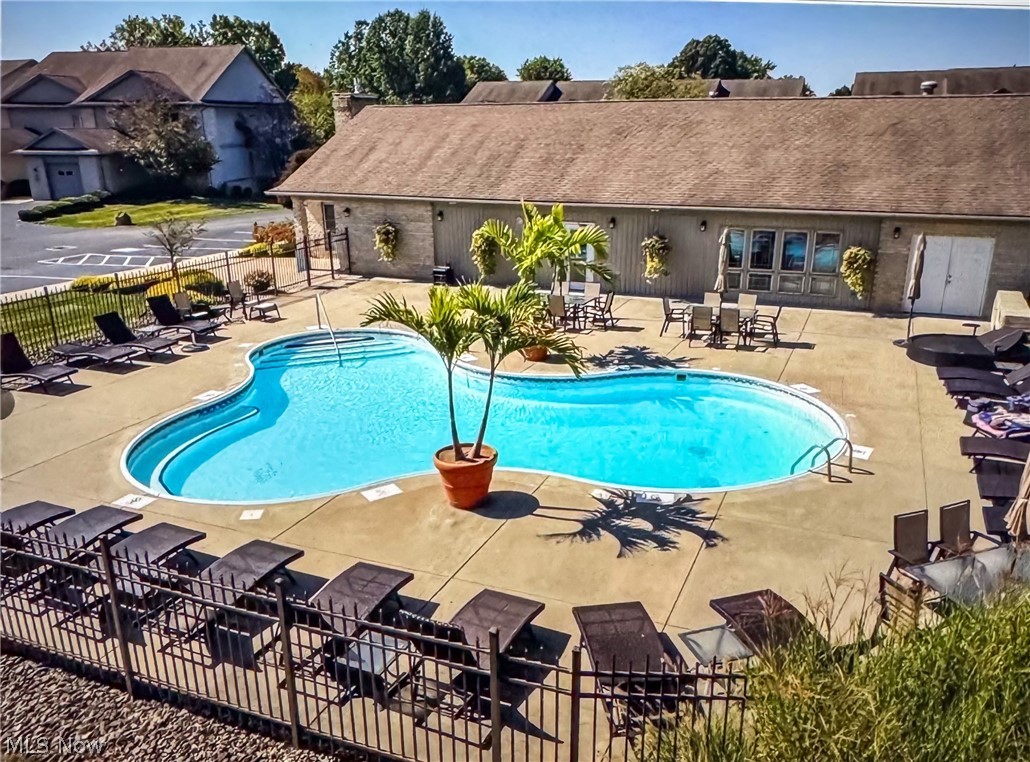 Lake Milton Condo Garage 03a - Residential