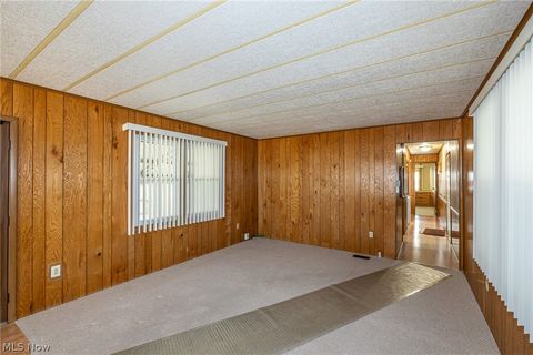 Tiny photo for 61 Parkway Street, Olmsted Falls, OH 44138 (MLS # 5189308)