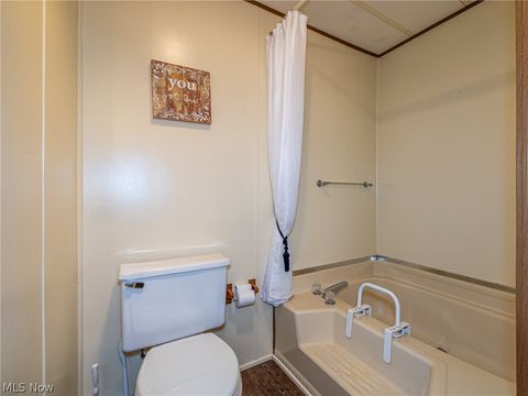 Tiny photo for 61 Parkway Street, Olmsted Falls, OH 44138 (MLS # 5189308)