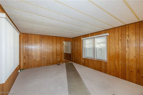 Tiny photo for 61 Parkway Street, Olmsted Falls, OH 44138 (MLS # 5189308)
