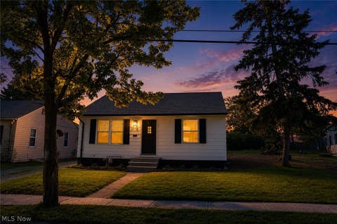 Tiny photo for 13711 Bennington Avenue, Cleveland, OH 44135 (MLS # 5210583)