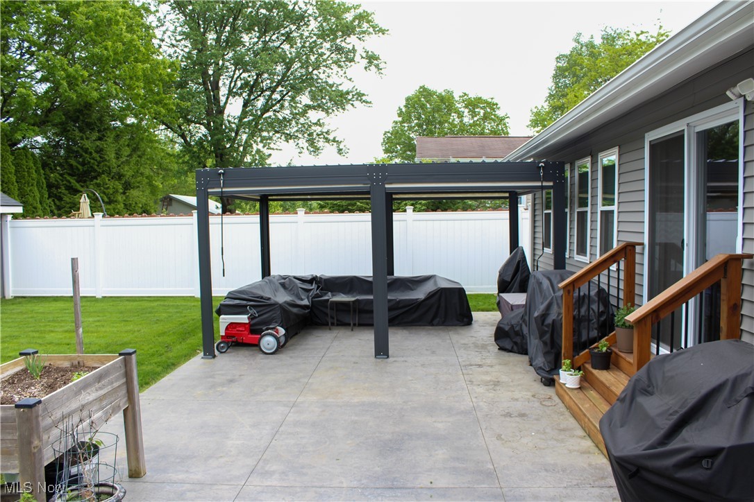 1647 Hagey Drive, Barberton, Ohio image 21