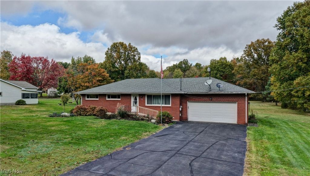 Photo of 7155 Drake State Line Road, Burghill, OH 44404 (MLS # 5168051)