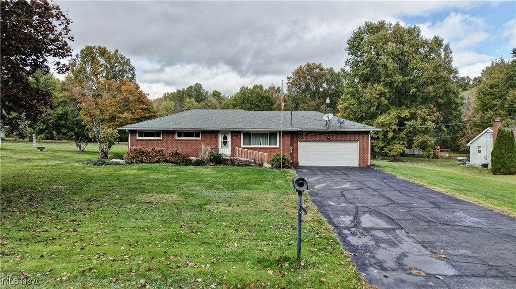 Photo of 7155 Drake State Line Road, Burghill, OH 44404 (MLS # 5168051)