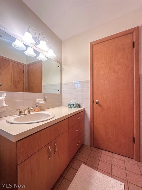 Tiny photo for 1011 Park Circle, Girard, OH 44420 (MLS # 5203272)