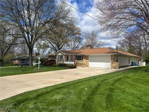 Tiny photo for 1011 Park Circle, Girard, OH 44420 (MLS # 5203272)