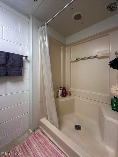 Tiny photo for 1011 Park Circle, Girard, OH 44420 (MLS # 5203272)