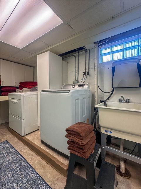 Tiny photo for 1011 Park Circle, Girard, OH 44420 (MLS # 5203272)