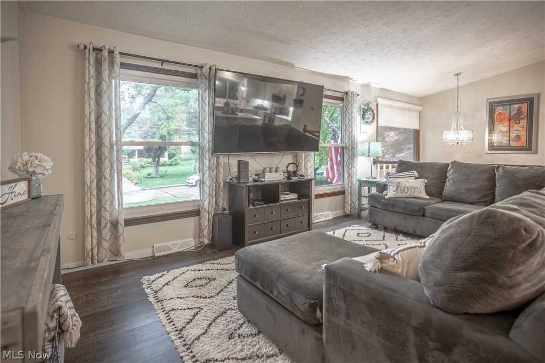Monroe Manor - Residential