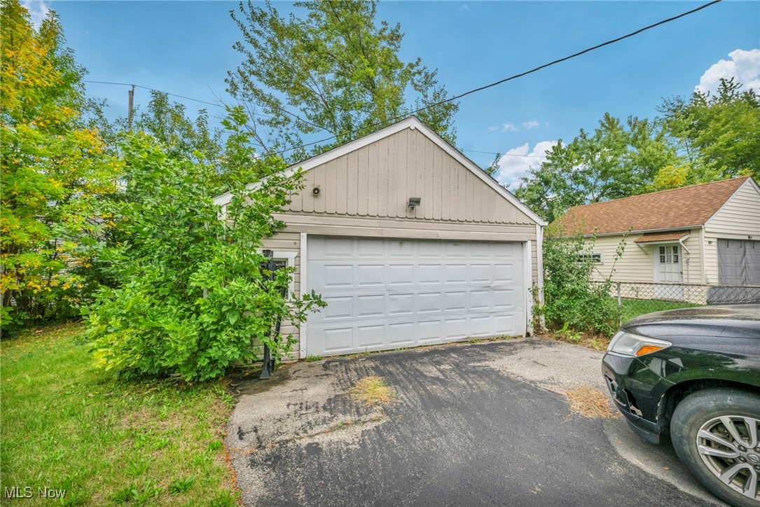 21407 Libby Road, Maple Heights, Ohio image 34