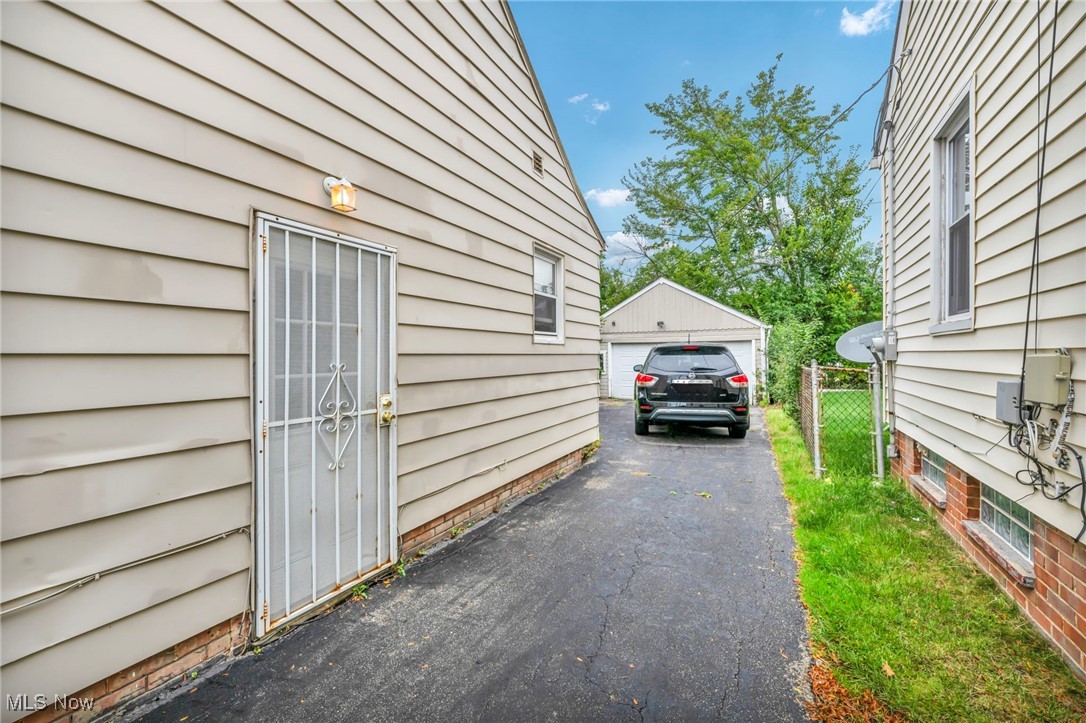 21407 Libby Road, Maple Heights, Ohio image 5