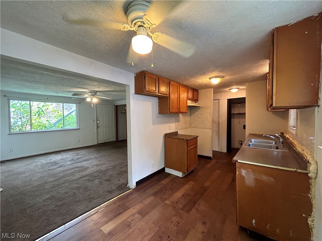 Lee Homes Helper Realty Cos - Residential