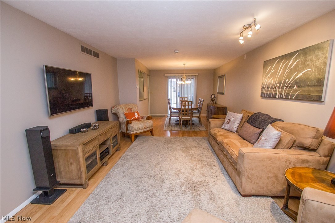 Colebrook Twnhse Condo - Residential