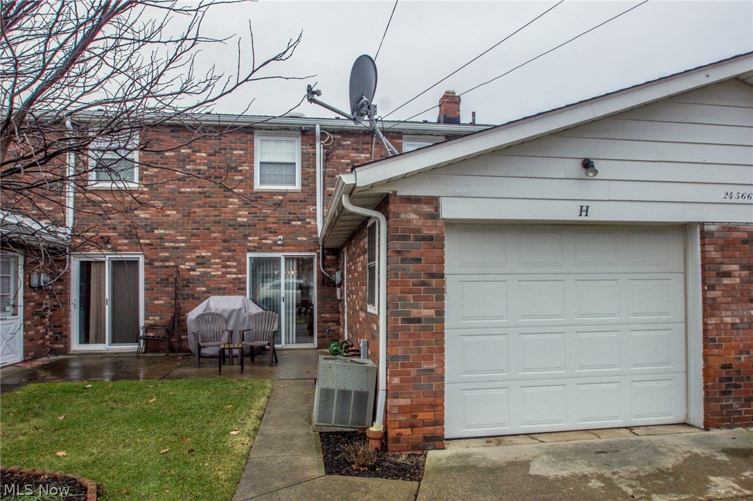 Colebrook Twnhse Condo - Residential