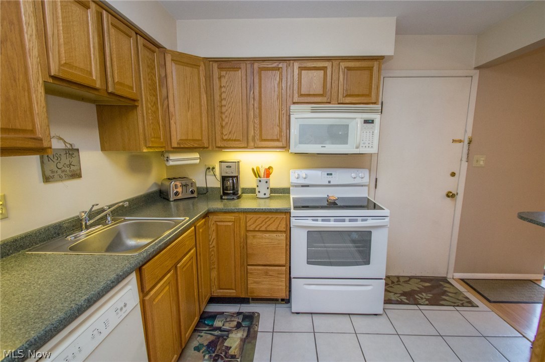 Colebrook Twnhse Condo - Residential