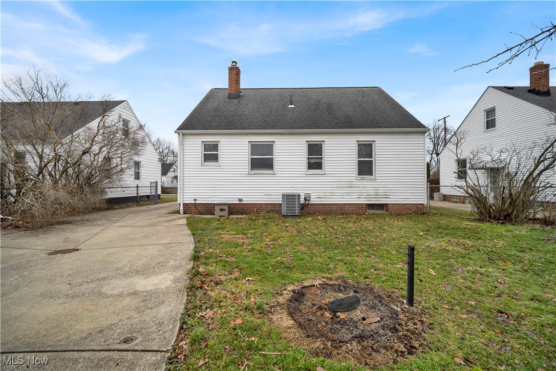 30325 Mildred Street, Willowick, Ohio image 6