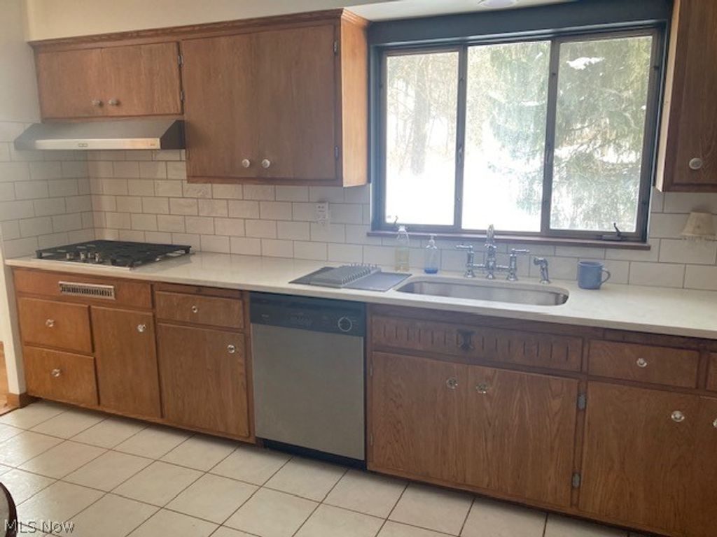 Photo of 10725 York Road, North Royalton, OH 44133 (MLS # 5185992)