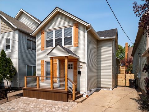 2295 Thurman Avenue Cleveland OH 44113