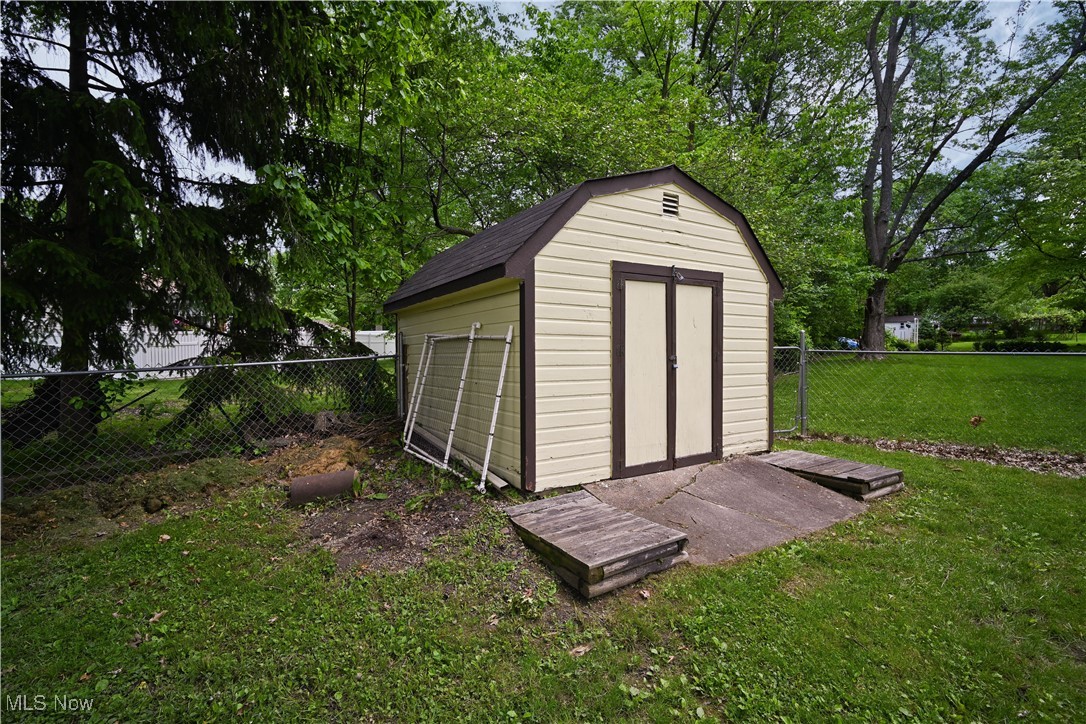 5642 Yorktown Lane, Austintown, Ohio image 49