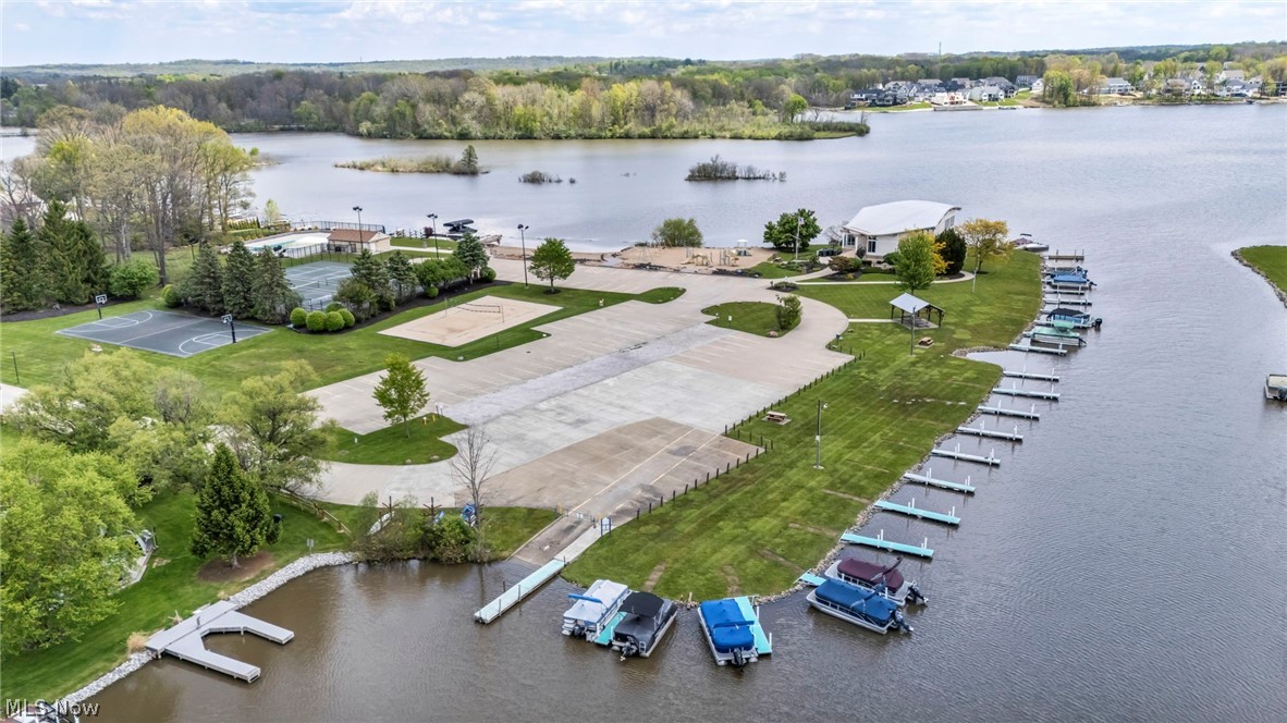 Aurora Shores Condo - Residential