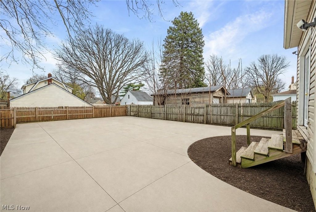 Photo of 973 Jason Avenue, Akron, OH 44314 (MLS # 5197755)