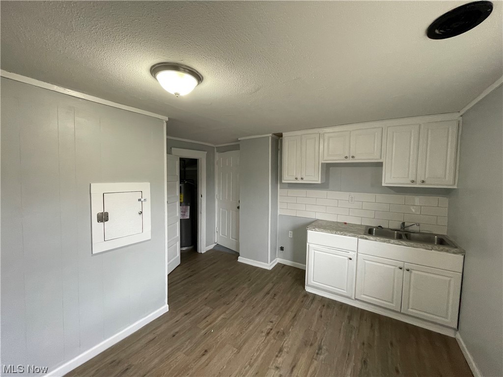 James M Hoyts - Residential Lease