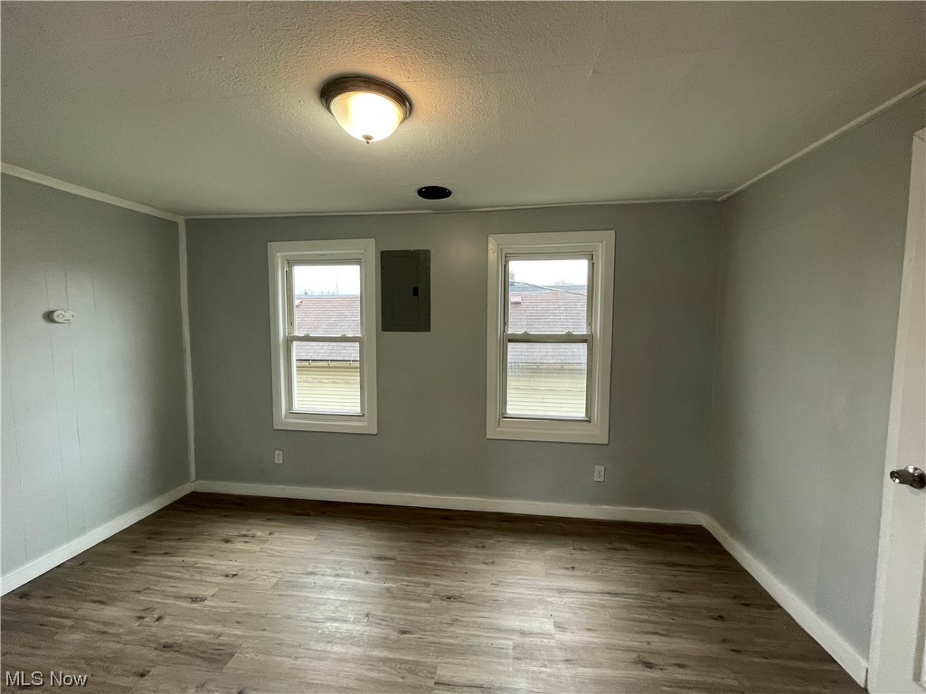 James M Hoyts - Residential Lease