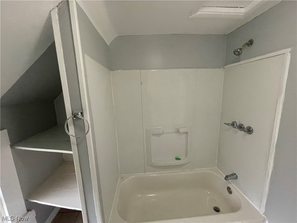 James M Hoyts - Residential Lease