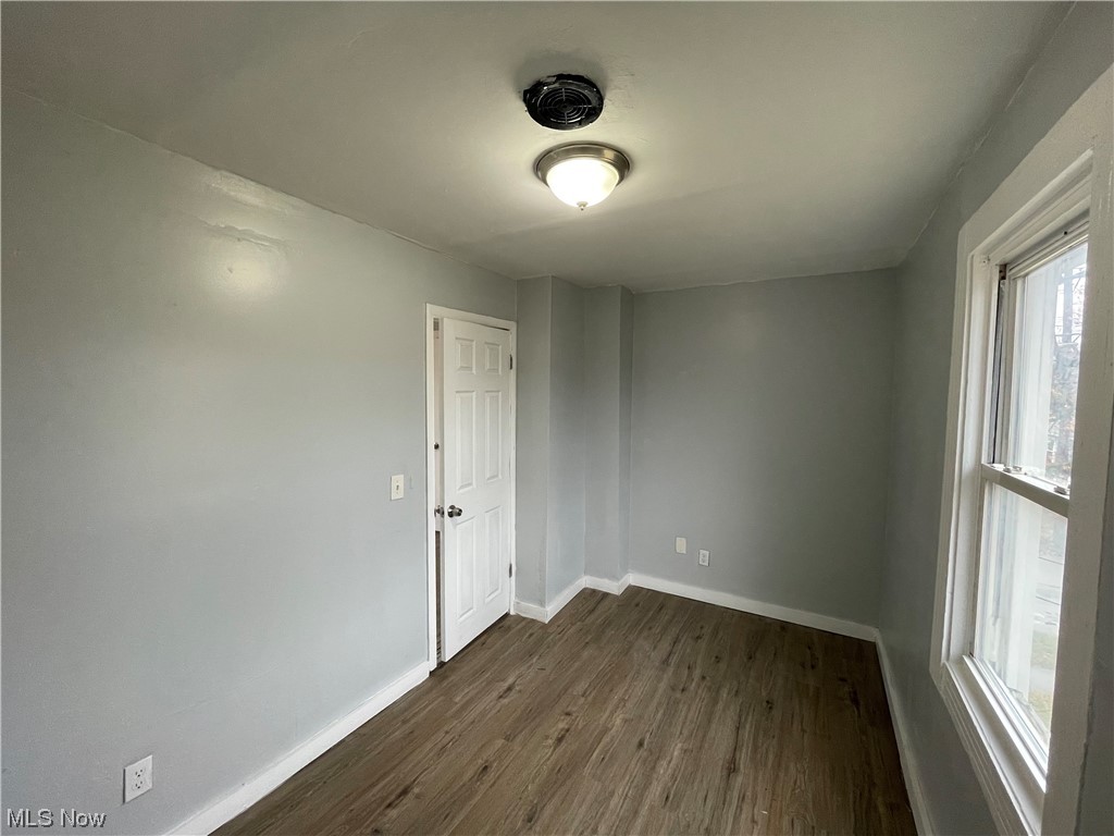 James M Hoyts - Residential Lease