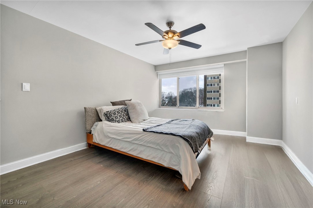 Marine Towers East Condo - Residential