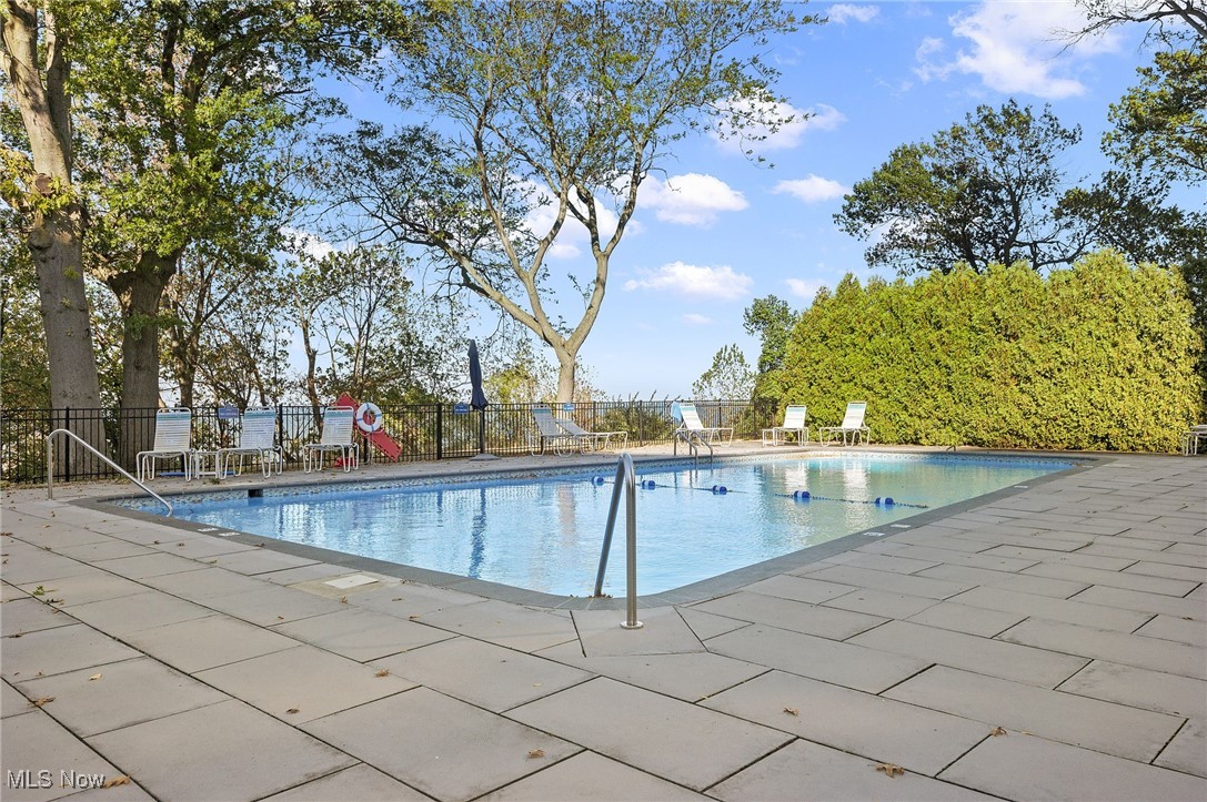 Marine Towers East Condo - Residential