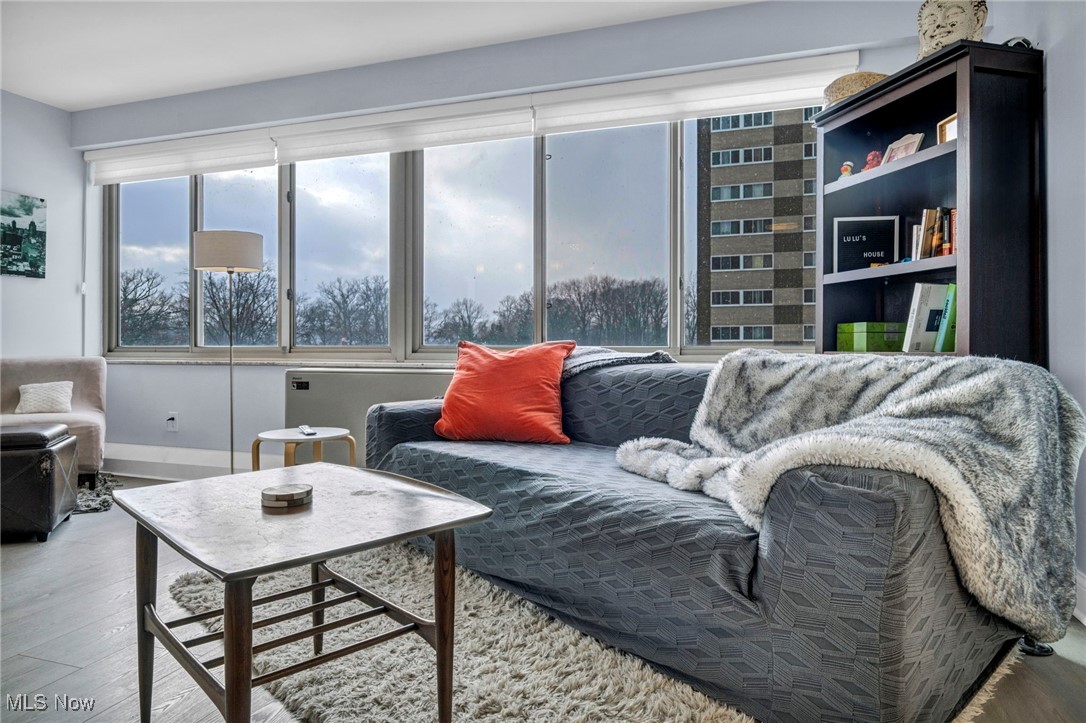 Marine Towers East Condo - Residential