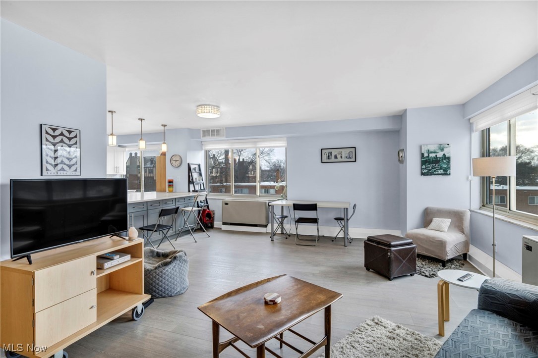 Marine Towers East Condo - Residential