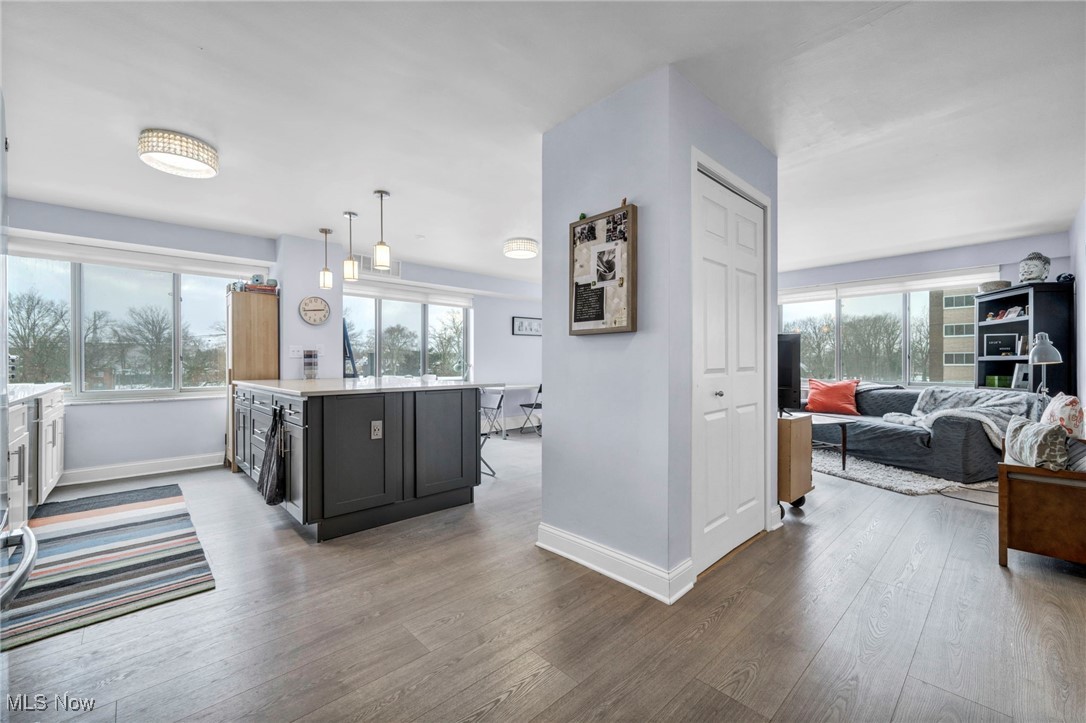 Marine Towers East Condo - Residential