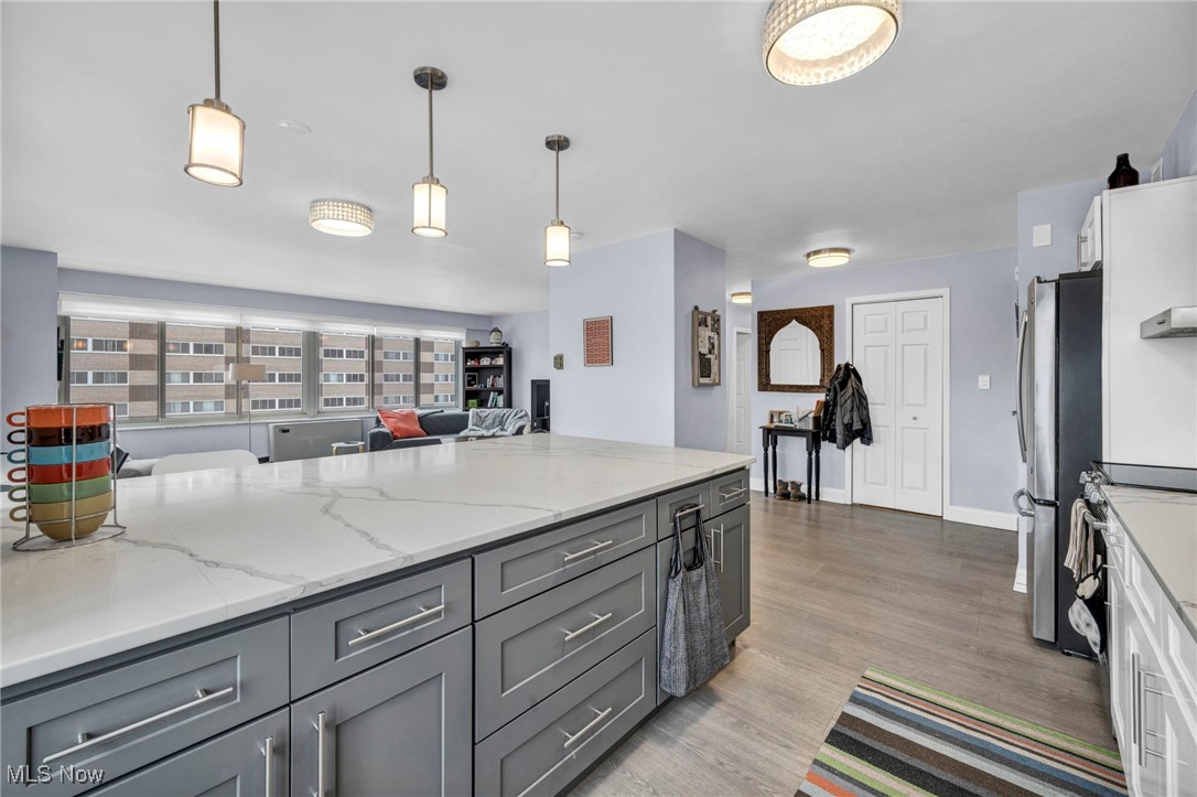 Marine Towers East Condo - Residential