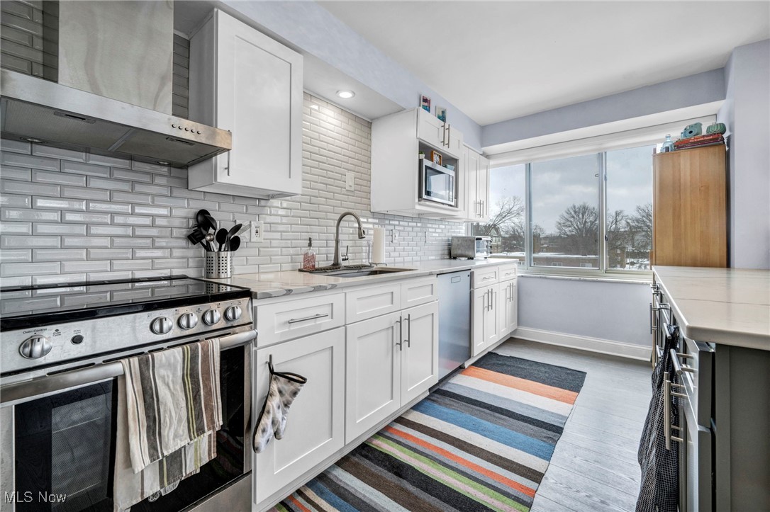 Marine Towers East Condo - Residential