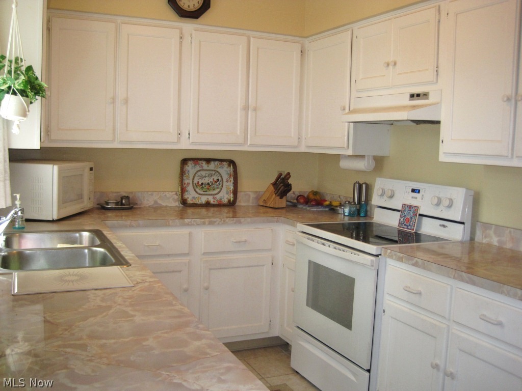 Eagles Chase Condo - Residential