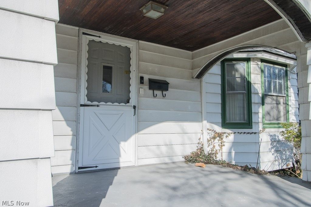 Photo of 1376 Avondale Road, Cleveland, OH 44121 (MLS # 5190030)