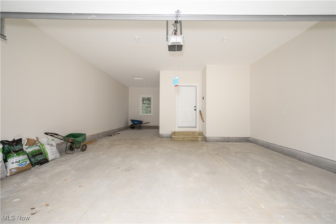 Munroe Falls, Ohio 44262, United States, 4 Bedrooms Bedrooms, ,3 BathroomsBathrooms,Residential,Active,212792