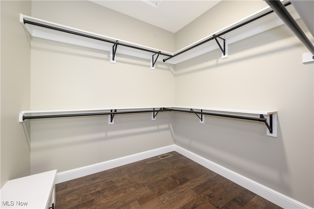 Munroe Falls, Ohio 44262, United States, 4 Bedrooms Bedrooms, ,3 BathroomsBathrooms,Residential,Active,212792