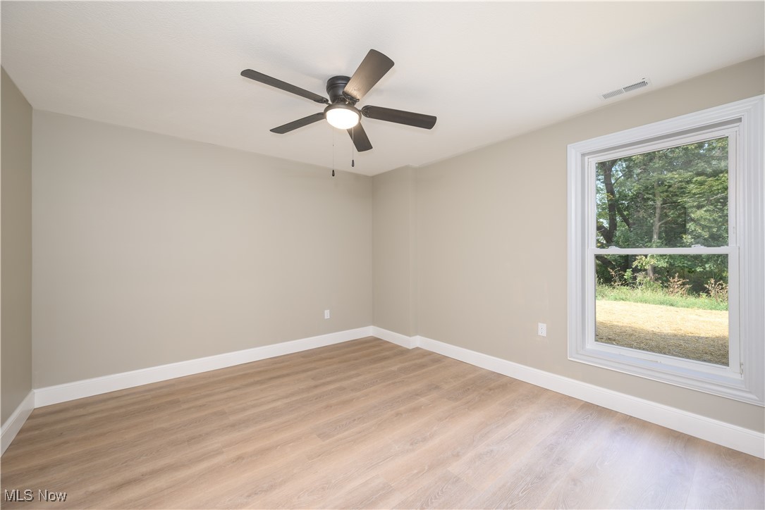 Munroe Falls, Ohio 44262, United States, 4 Bedrooms Bedrooms, ,3 BathroomsBathrooms,Residential,Active,212792