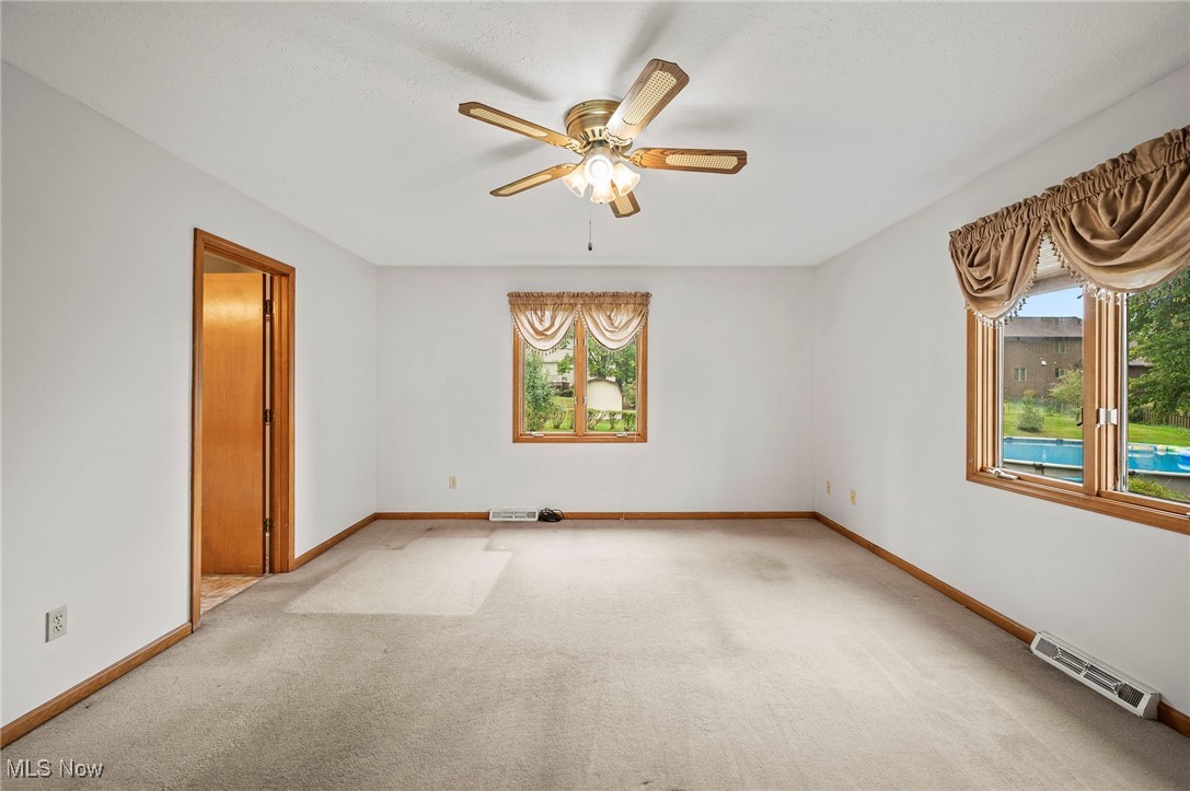 Royal State 03 - Residential