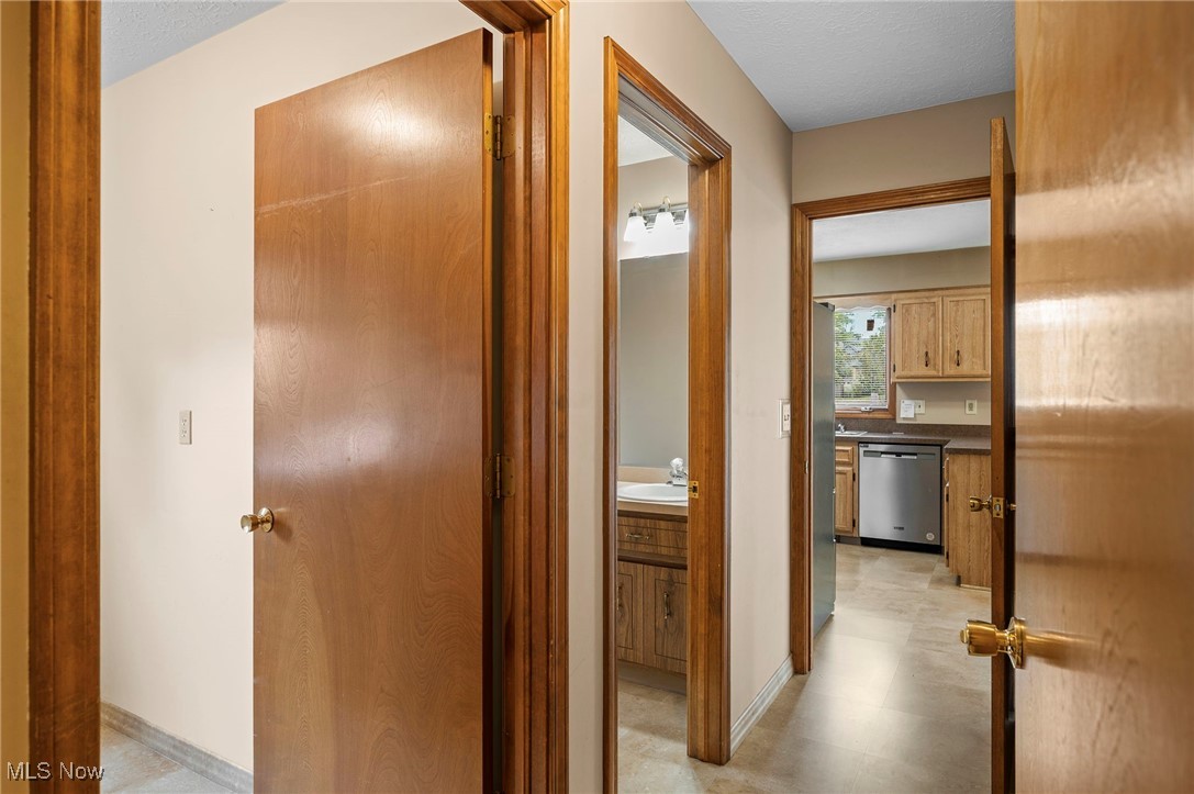 Royal State 03 - Residential