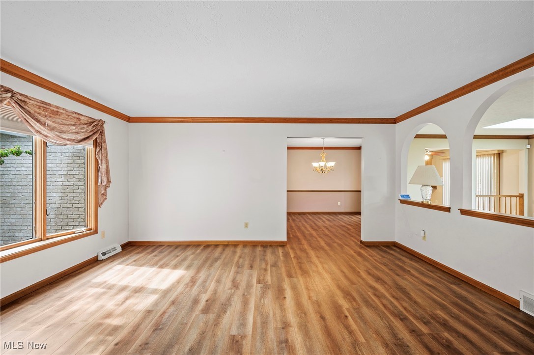 Royal State 03 - Residential