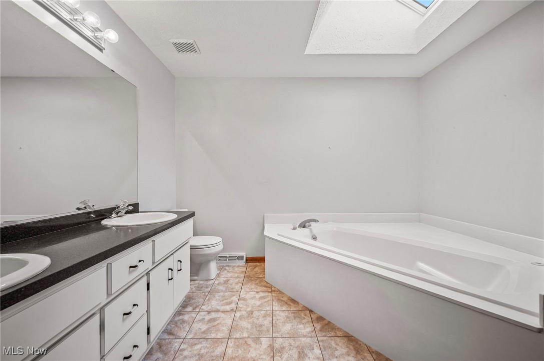 Royal State 03 - Residential