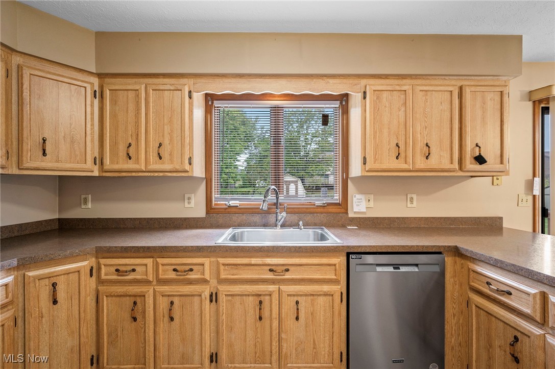 Royal State 03 - Residential