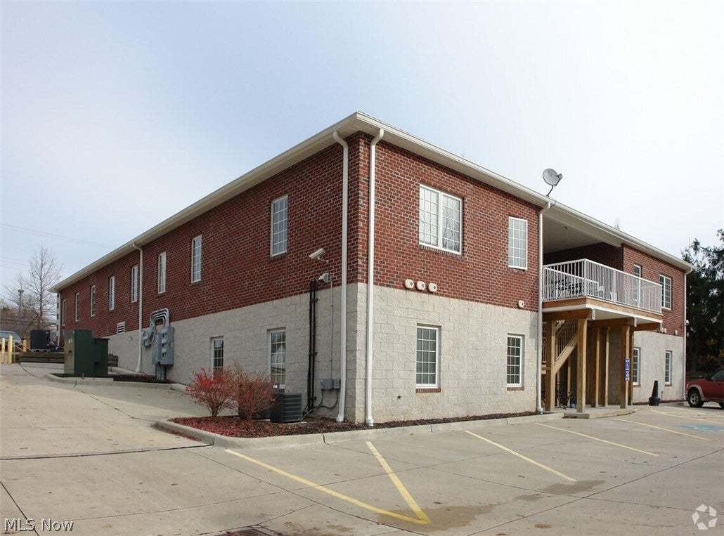 120 W Aurora Road