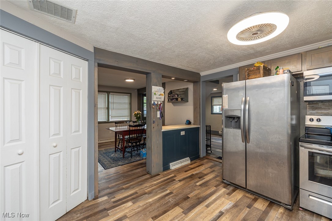 524 Irving Park Boulevard, Sheffield Lake, Ohio image 11