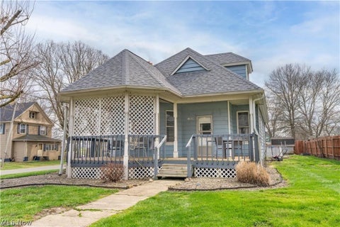 Homes For Sale - 12020 Easton Street<br/> Alliance, OH 44601